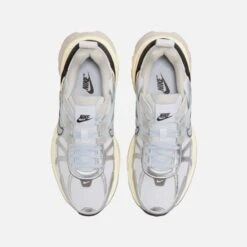 Nike V2K Run FD0736-100 -4elementos nike v2k run fd0736 100 4