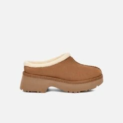 UGG W New Heights Cozy Clog 1162510-CHE